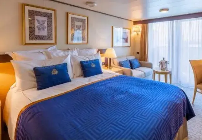 Approximately 228–472 sq. ft.