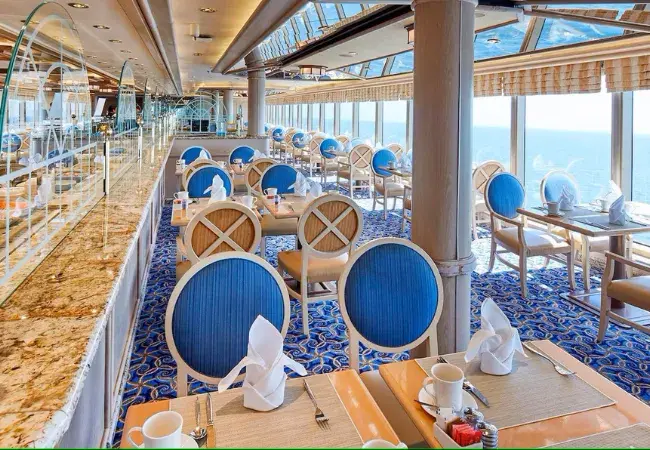 The Lido and Kings Court